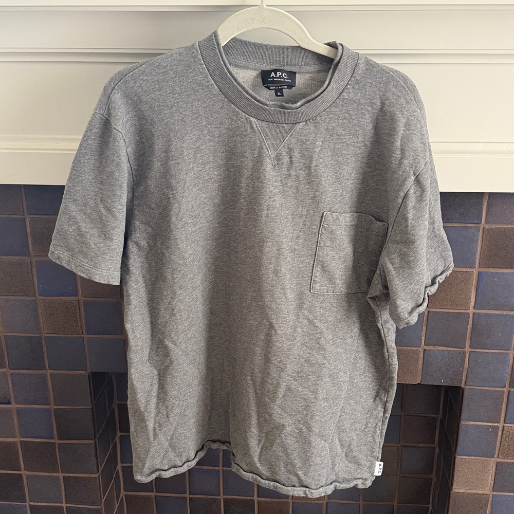 ❤️ Final day! A.P.C. Rue Madame Paris Men’s Gray Short Sleeve Tee